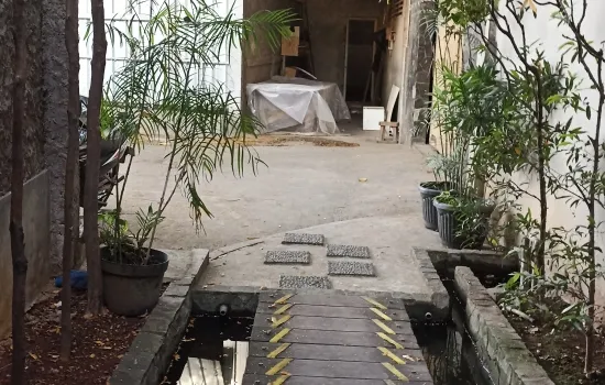 Dijual gudang  lokasi strategis di barat jakarta