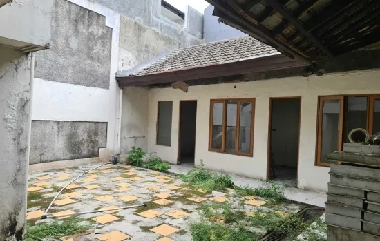 Dijual rumah lokasi strategis di Tebet