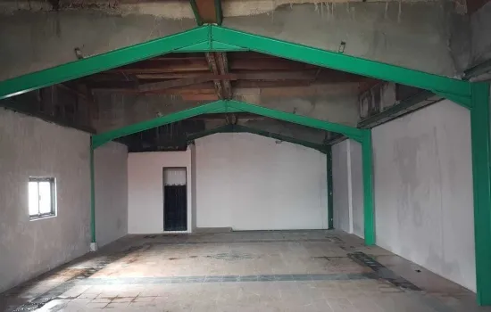 Rumah ex kantor /studio foto di Jl H Kelik Srengseng