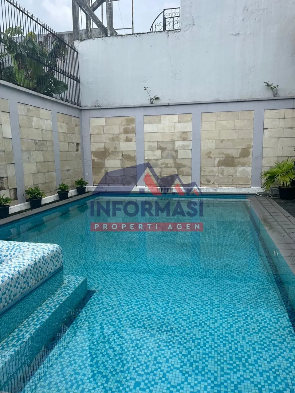 Rumah di Duri Kepa, Jakbar. Lokasi bagus