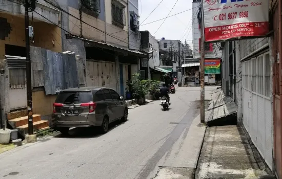 tinggal 1 unit lagi jl jelambar utama 10 lt 76m2