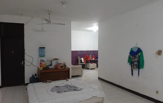 Rumah huk 1lt kemang pratama seluas 340m