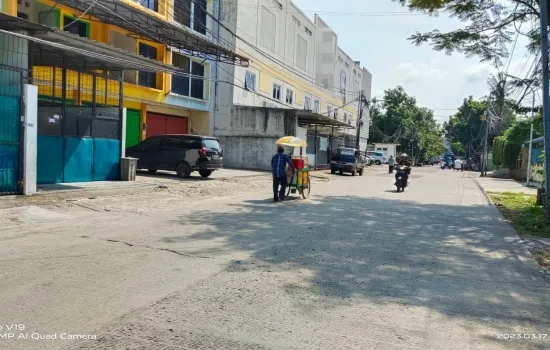 Disewakan ruko di Jelambar, Jakarta Barat.