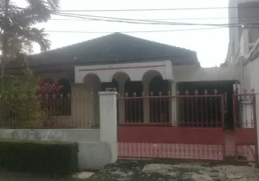 Rumah siap huni , bagus ,4 kamar Tidur, 2kamar mandi dan 1KT