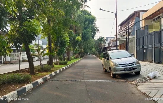 Disewakan Ruko Gandeng Bangunan Baru di Jelambar, Jakbar