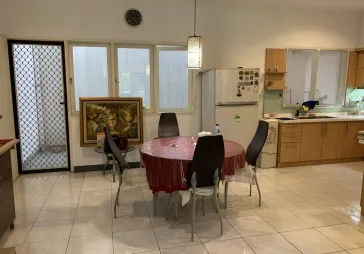 rumah taman cosmos area jakarta barat