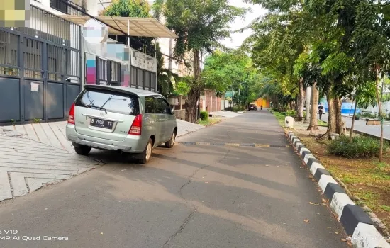 Disewakan Ruko Gandeng Bangunan Baru di Jelambar, Jakbar