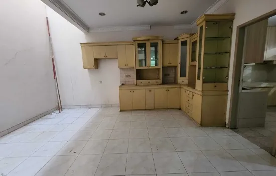 Rumah 2 lantai Puri Indah blok G