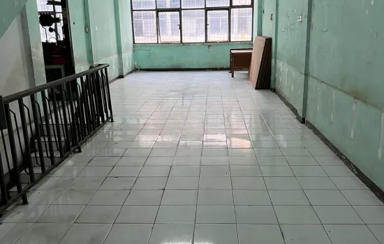 Ruko 4lantai siap huni cocok untuk membersihkan walet