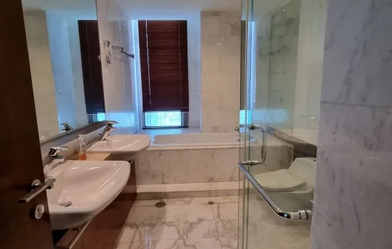 The Peak Sudirman Apt Tower Renais 3 BR double private lift