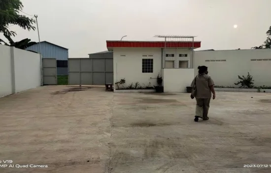 Dijual atau disewakan Gudang siap pakai di Kavling DPR Cipon