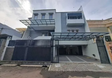 Rumah Lokasi bagus di Jakarta Barat