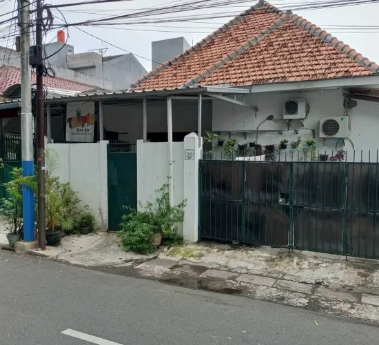 Rumah lama di jl pembangunan 2 jakpus lt 295m2