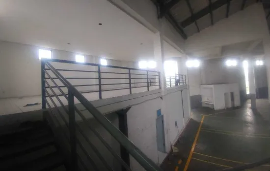 Gudang +-5000m2 di kwsn industri Bekasi