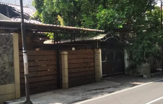 rumah  jln kav dki Meruya Utara blok 86, Jakarta Barat