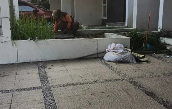 Dijual Rumah Teman  Siap Huni Harapan Indah Bekasi