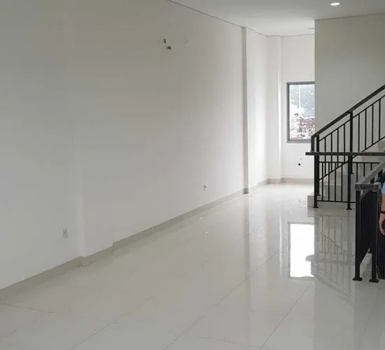 Pasar Modern Timur BSD LT 60m2 3lt hadap Boulevard
