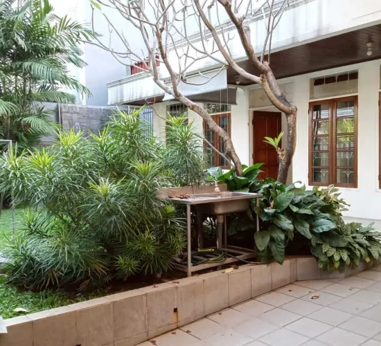 Rumah Erlangga kebayoran baru lokasi Elite sewa ekonomis