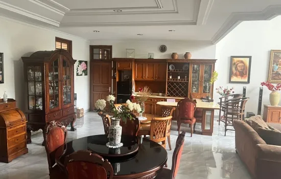 Rumah asri dan tenang di pasar minggu, jaksel