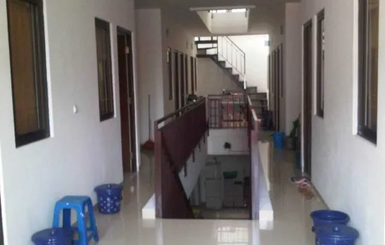 Rumah Kost 2,5 lantai, KT 27+1 KM 10+1 Full AC, 16.500 W,SHM