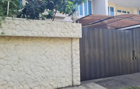 Rumah 2lt Intercon luas 200 sdh SHM