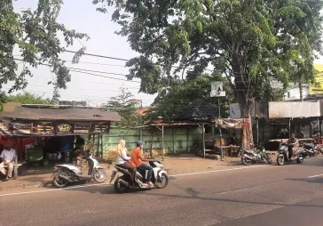 Tanah huk jl ciledug raya seluas 900m sdh SHM
