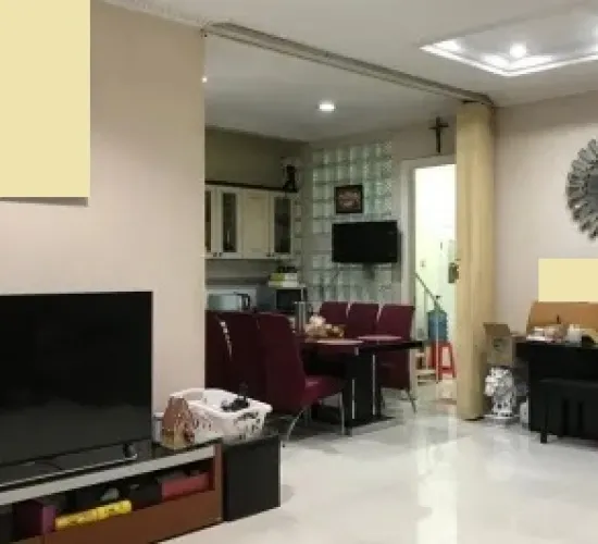 Rumah cantik  Lt 275 -Lb 400  KT 4 +1  KM 3+1 siap huni