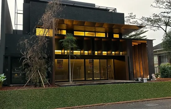 lokasi bagus, brand new. design bagus sekali