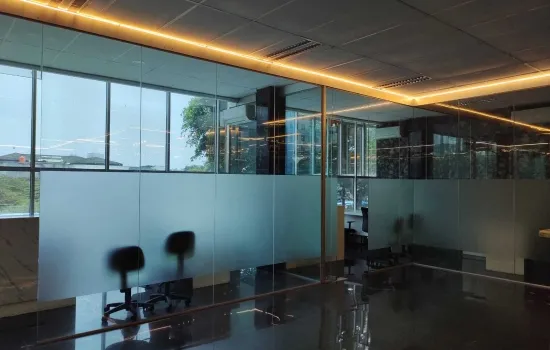 Gedung 4 lantai  siap pakai,hook utara barat,lt/lb.800/2000