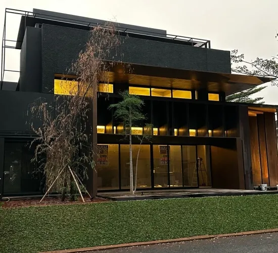 lokasi bagus, brand new. design bagus sekali