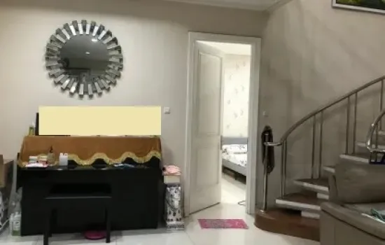 Rumah cantik  Lt 275 -Lb 400  KT 4 +1  KM 3+1 siap huni