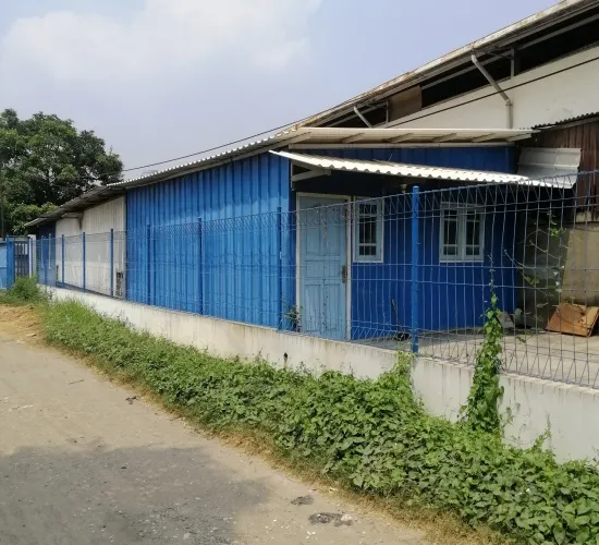 bentuk kontainer jl semanan 2 kalideres jakarta barat