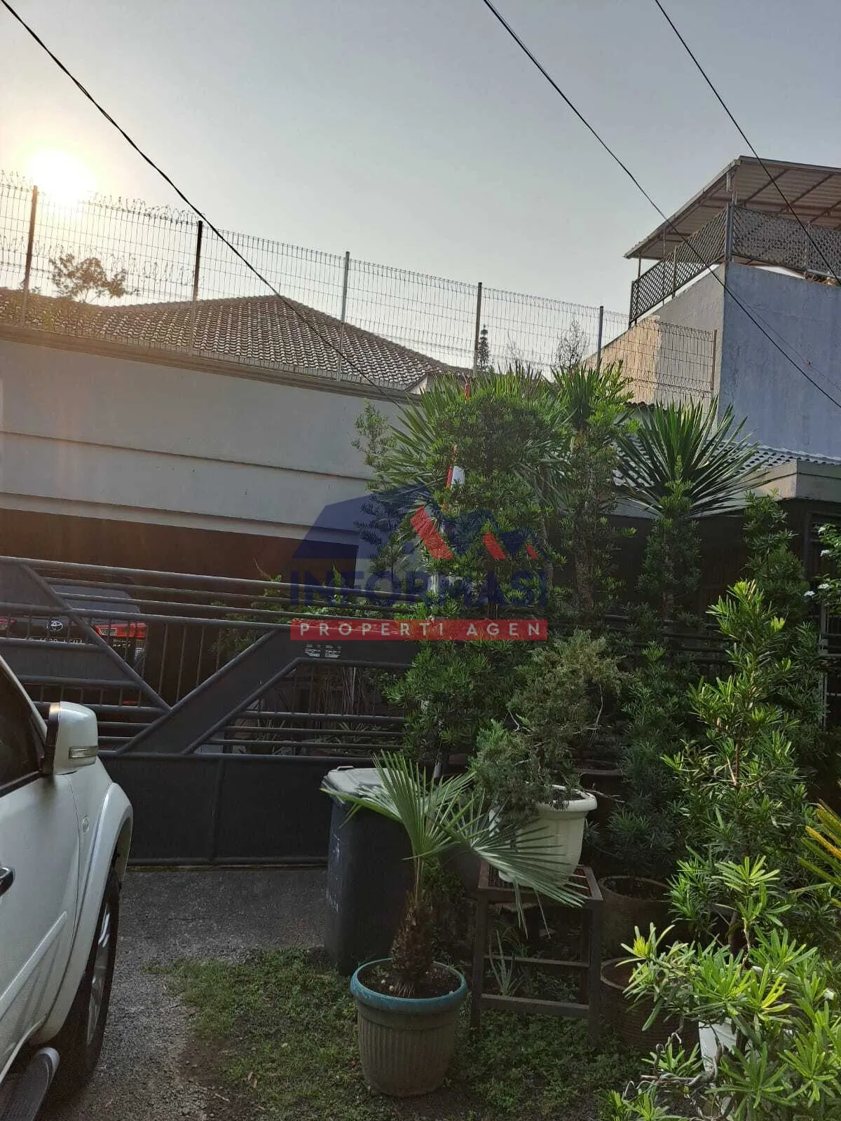 Rumah di jual hitung  tanah