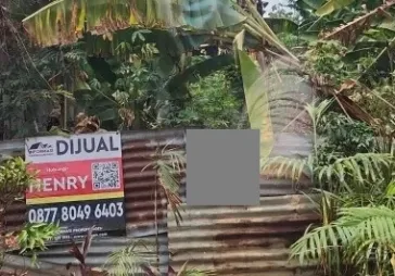 Lokasi pinggir jalan,sangat strategis