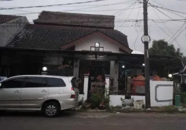 Dijual Rumah Hoek Villa Melati Mas