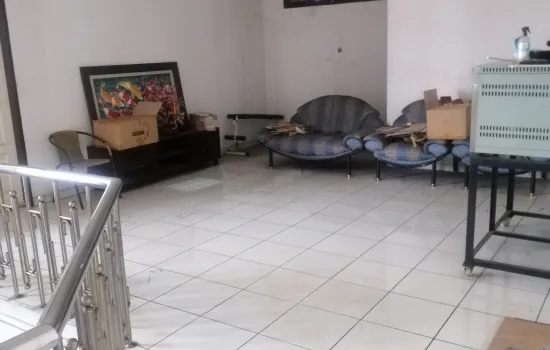 sekarang jd tempat usaha di meruya ilir raya