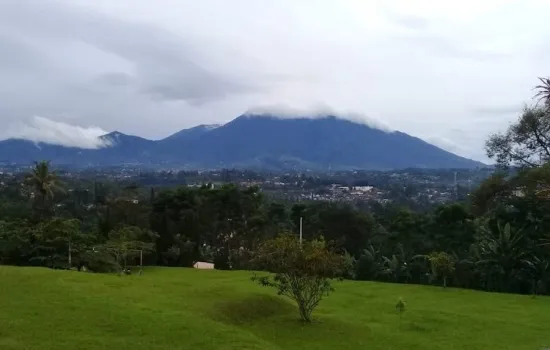 Villa Mega Mendung puncak siap Pakai dengan view terbaik