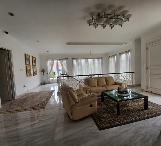 Dijual rumah mewah di Puri Indah