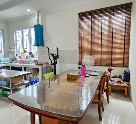 Dijual Rumah Bagus adem 3KT di Sentul