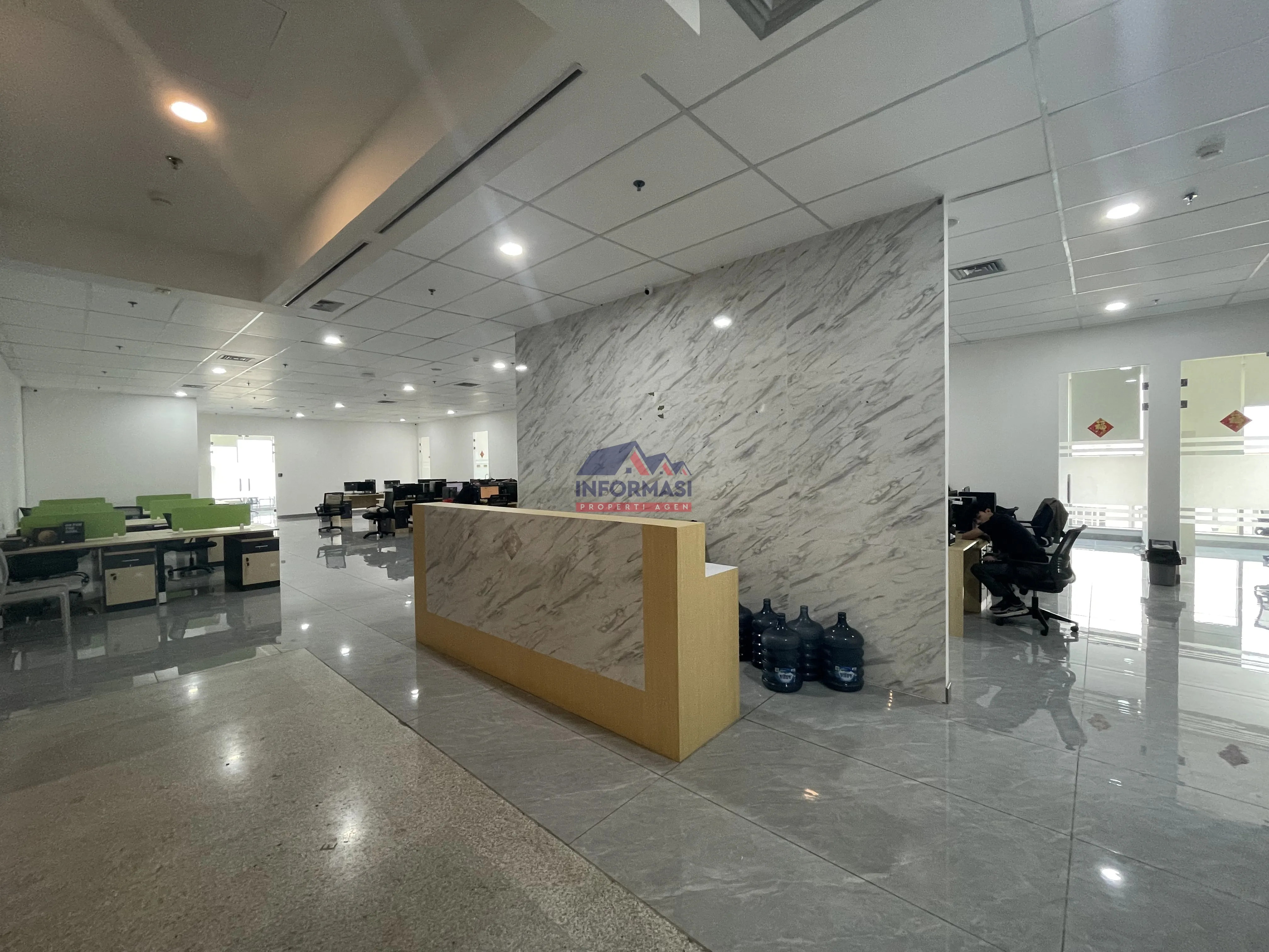 holmium beton Gold Coast office space