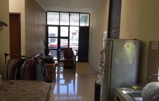 bonus kamar kost jl bendungan jatiluhur benhill jakpus