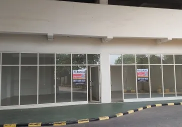 Lokasi sangat strategis cocok utk usaha