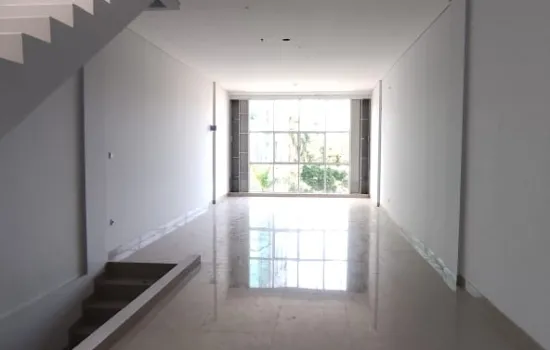ruko gandeng 4 taman aries baru