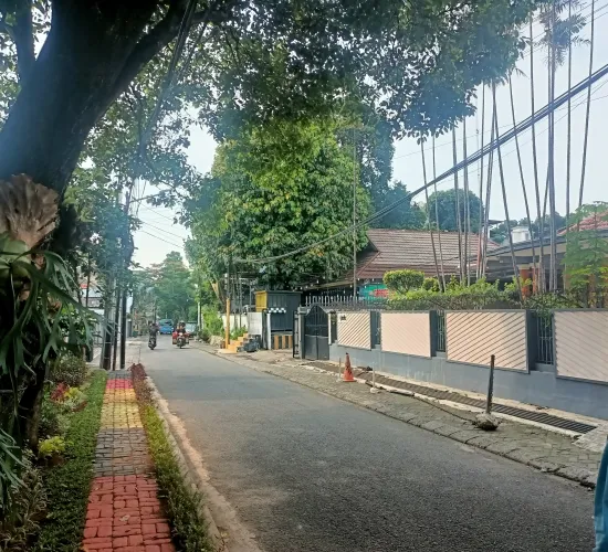 Rumah tua radio dalam kebayoran baru jakarta selatan lt377 m