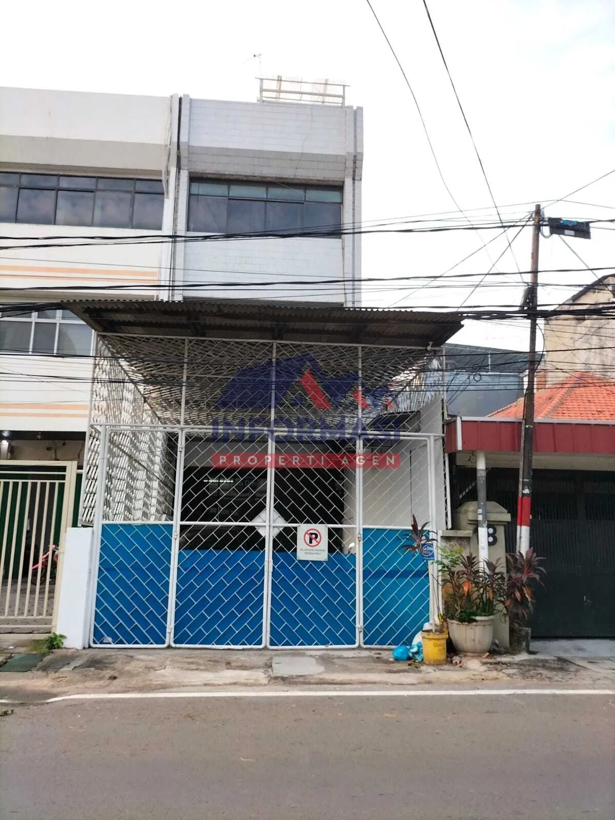 Rumah 3 lt di Jl. Alaydrus Petojo Utara, cocok utk kost2an