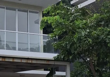 Rumah  Lt 198, 4Kt, 3Km 3 Lantai