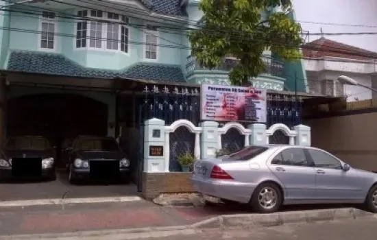 rumah hadap selatan berada di lokasi bagus grogol