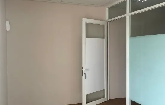 Ruang kantor lokasi strategis