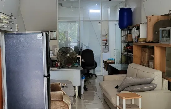 Ruko jalan raya Pos Pengumben cocok utk kantor atau usaha