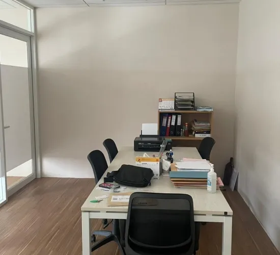 Ruang kantor lokasi strategis